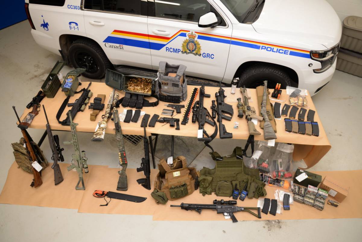 freedom_convoy_2022-rcmp_weapons_seizure_coutts_alberta-2022-02.jpg